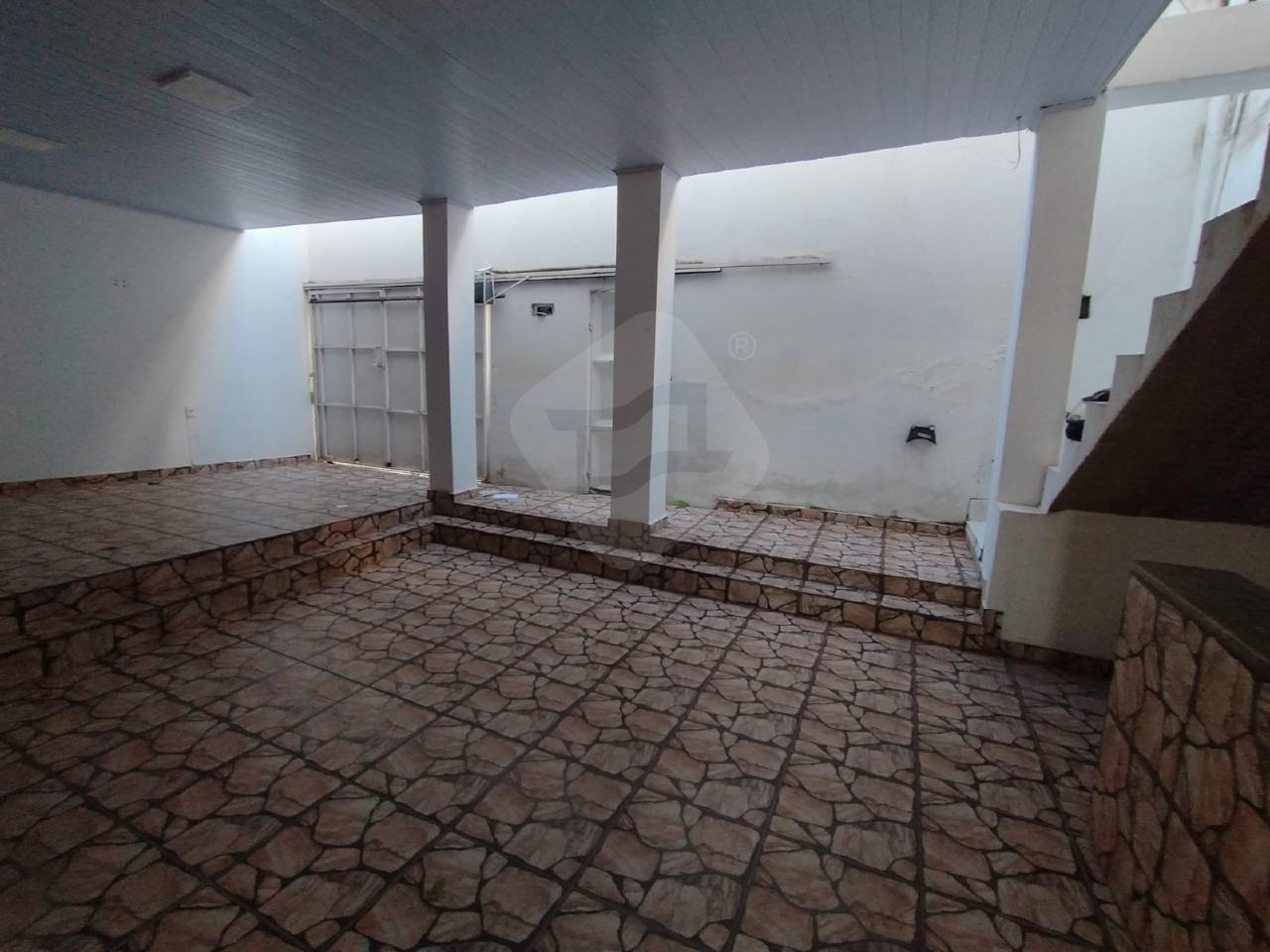 Casa para aluguel no São Raimundo: VARANDA