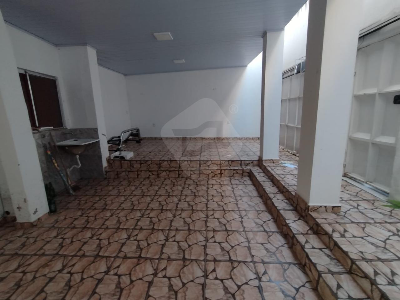 Casa para aluguel no São Raimundo: VARANDA