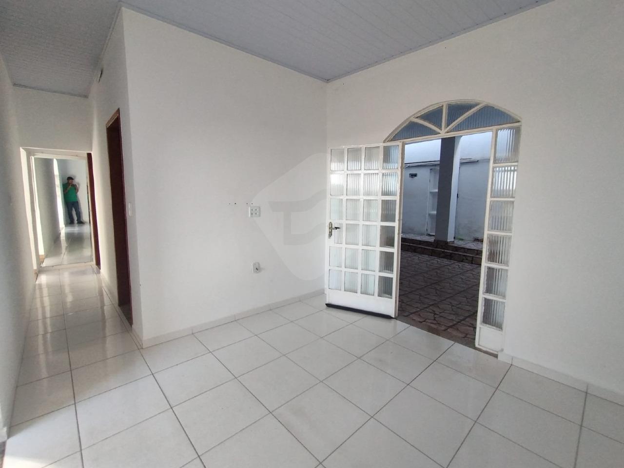 Casa para aluguel no São Raimundo: SALA