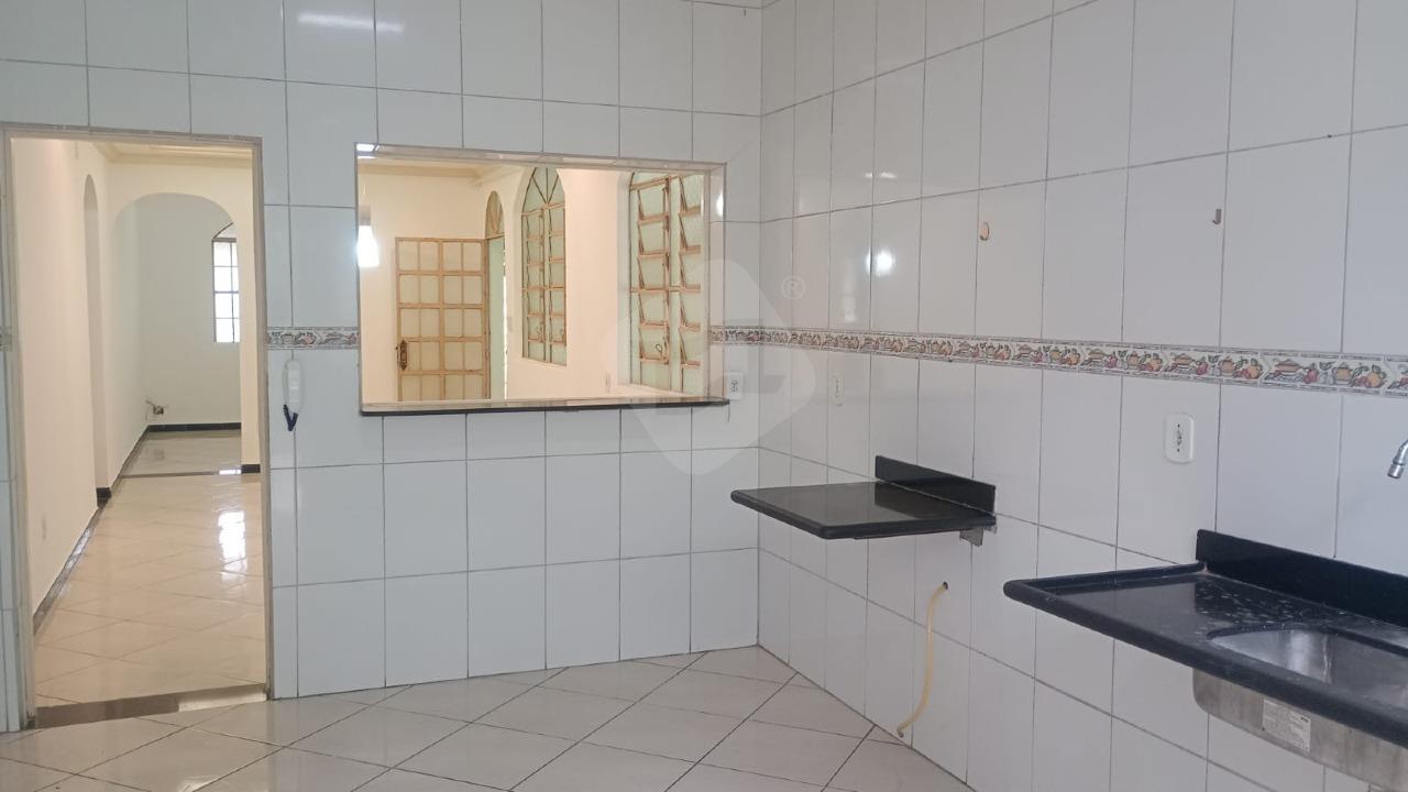 Casa para aluguel no Grã-Duquesa: 