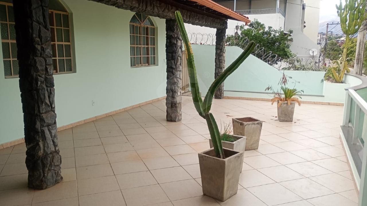 Casa para aluguel no Grã-Duquesa: 