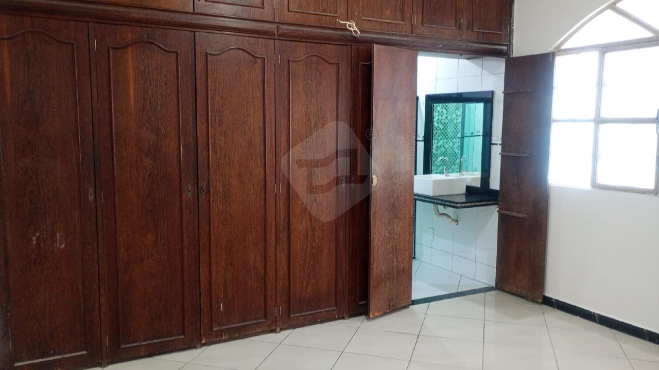 Casa para aluguel no Grã-Duquesa: 