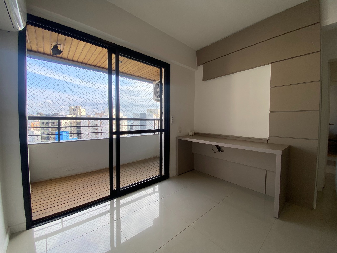 Apartamento[ NumeroQuarto] Centro Florianópolis Maison Cartier: 