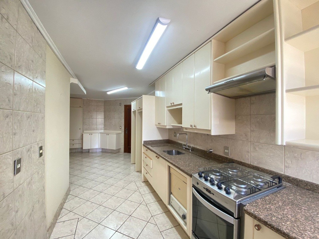 Apartamento[ NumeroQuarto] Centro Florianópolis Urbano Salles: 