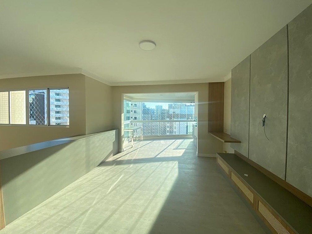 Apartamento[ NumeroQuarto] Centro Florianópolis Linda Koerich: 