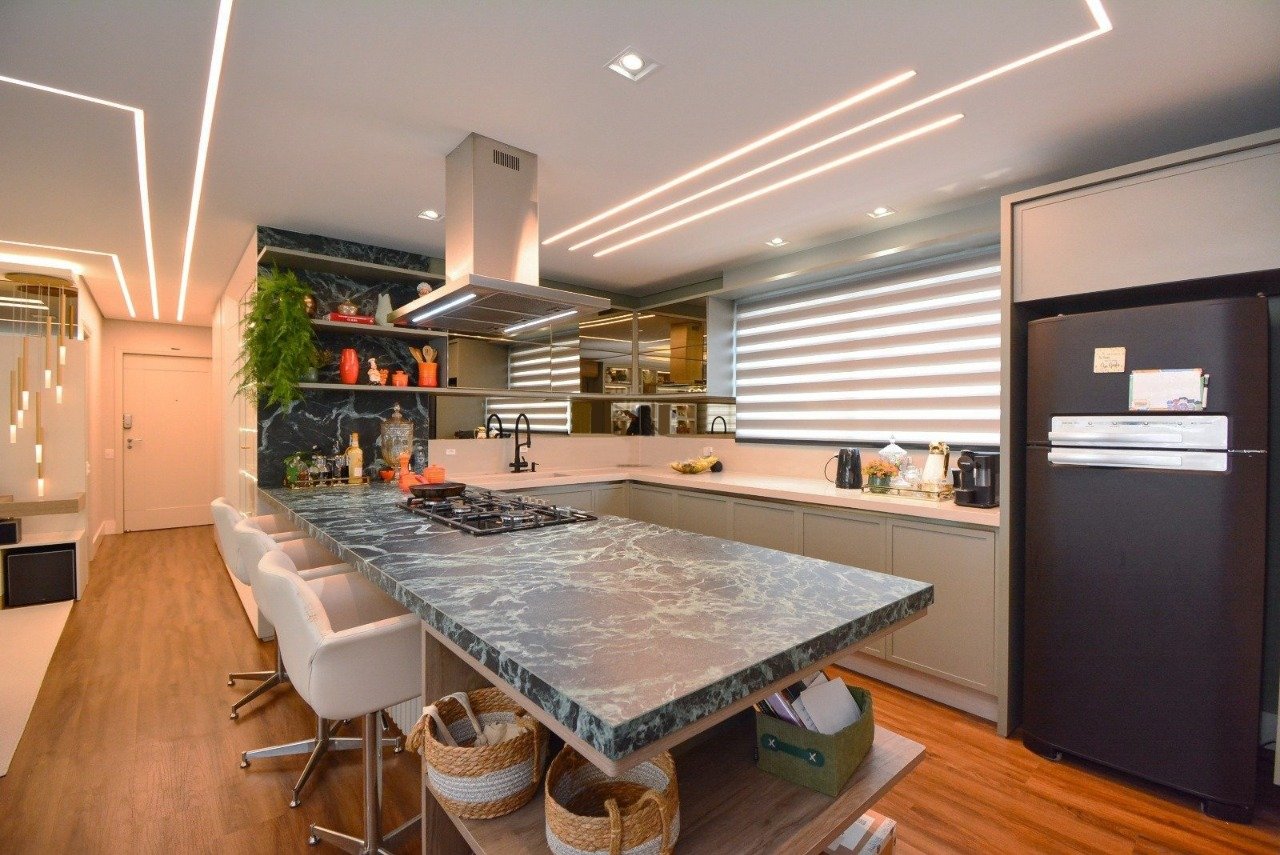 Apartamento[ NumeroQuarto] Centro Florianópolis Linda Koerich: 