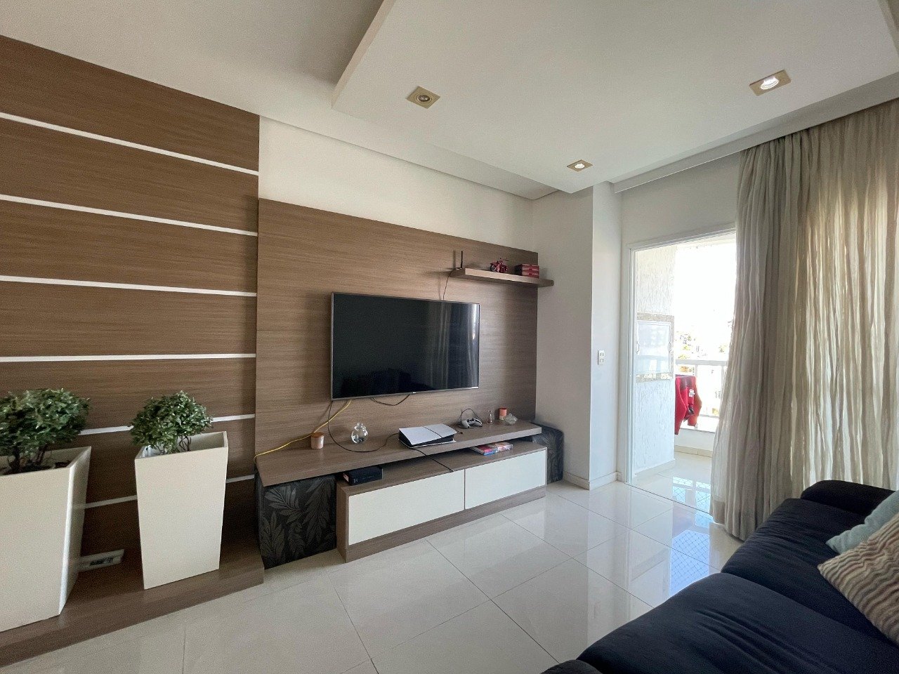 Apartamento[ NumeroQuarto] Coqueiros Florianópolis Gualter de Freitas Tibau: 