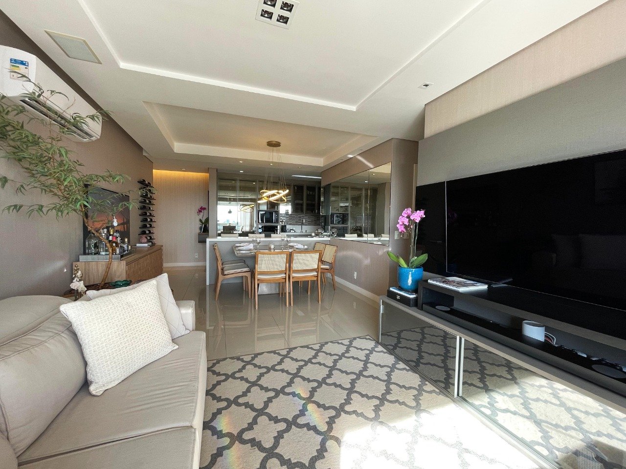 Apartamento[ NumeroQuarto] Itacorubi Florianópolis Grand Classic: 