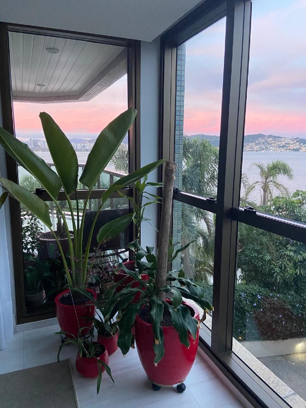 Apartamento[ NumeroQuarto] Coqueiros Florianópolis Ponta dos Coqueiros: 