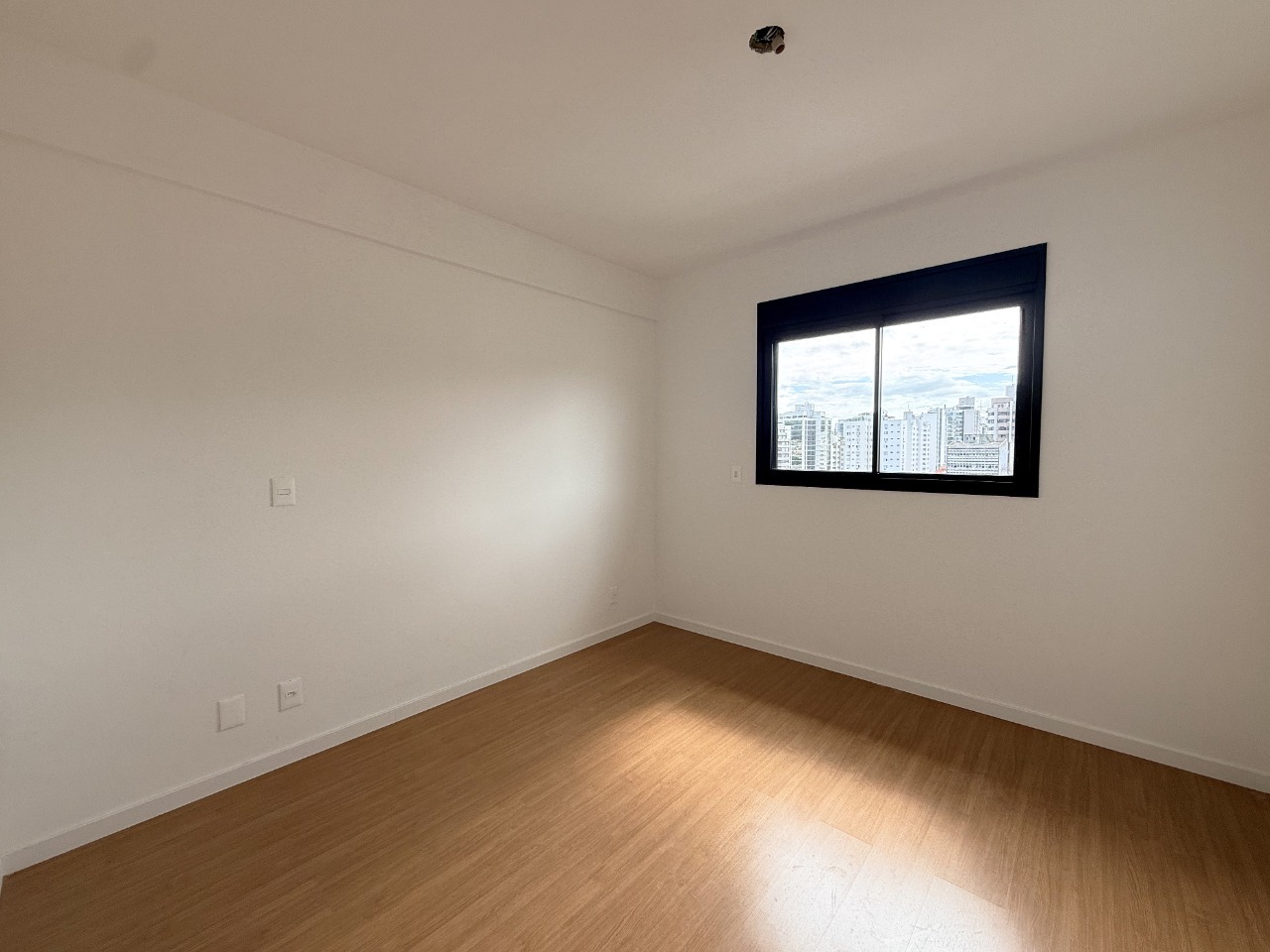 Apartamento[ NumeroQuarto] Centro Florianópolis Boiteux 155: 