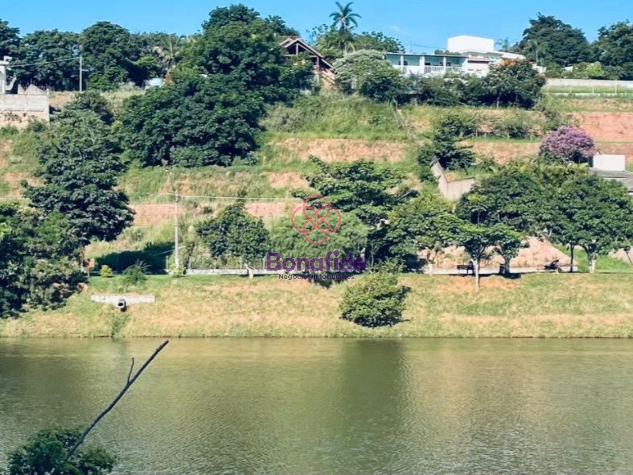 Terreno à venda no Vale Azul II: 