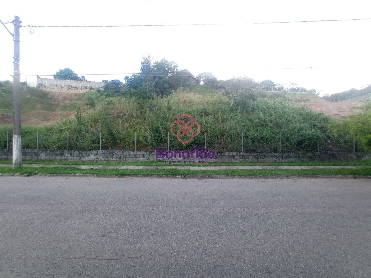 Terreno à venda no Vale Azul II: 