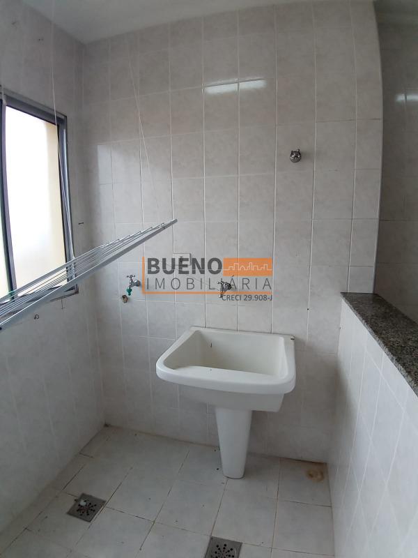 Apartamento à venda no Catharina Zanaga: 