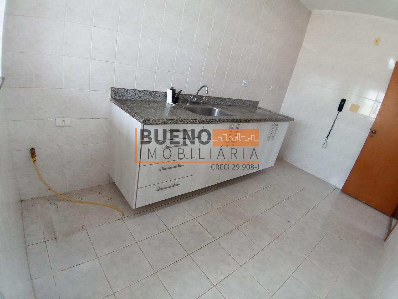 Apartamento à venda no Catharina Zanaga: 