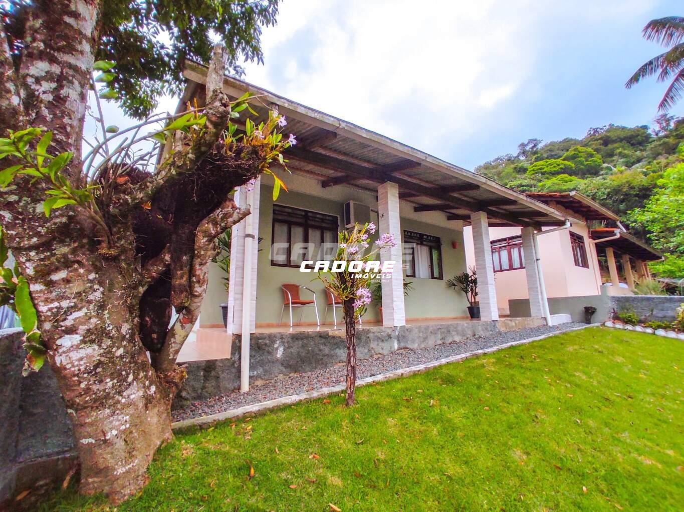 Terreno com 03 casas construídas. — foto 6