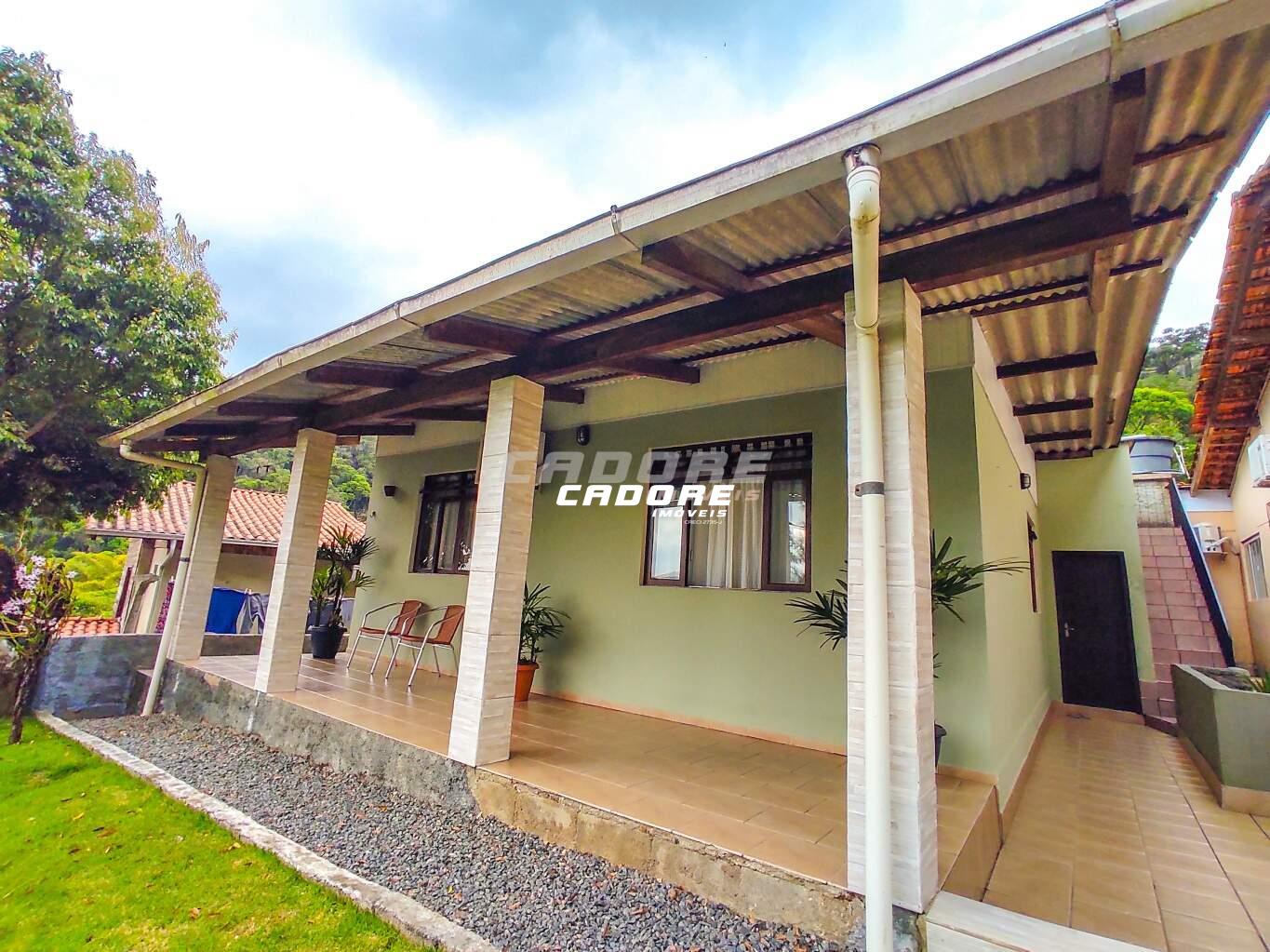 Terreno com 03 casas construídas. — foto 3