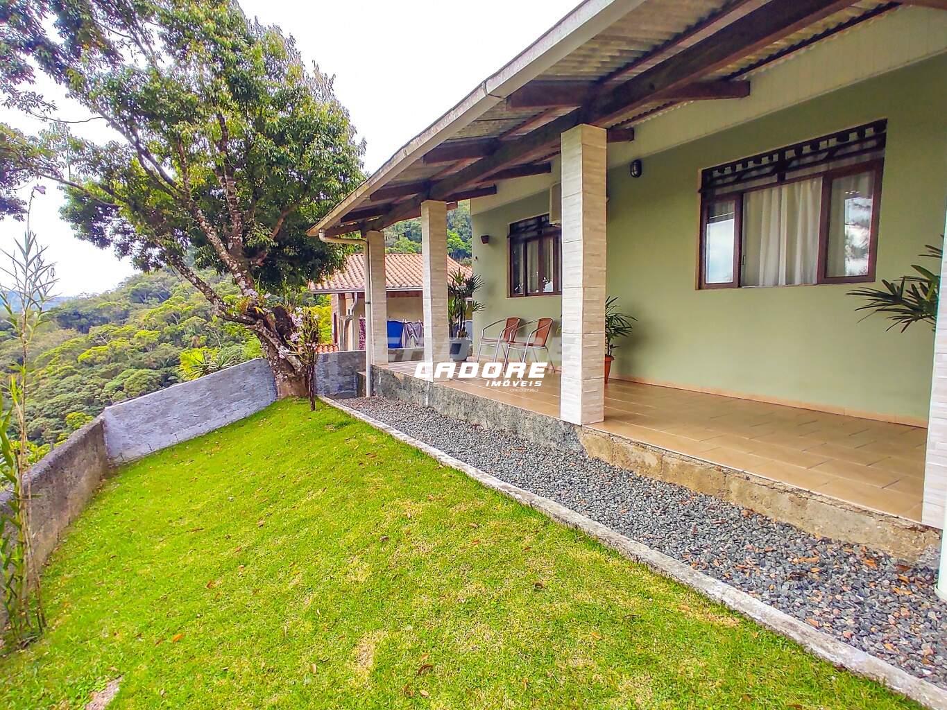 Terreno com 03 casas construídas. — foto 2