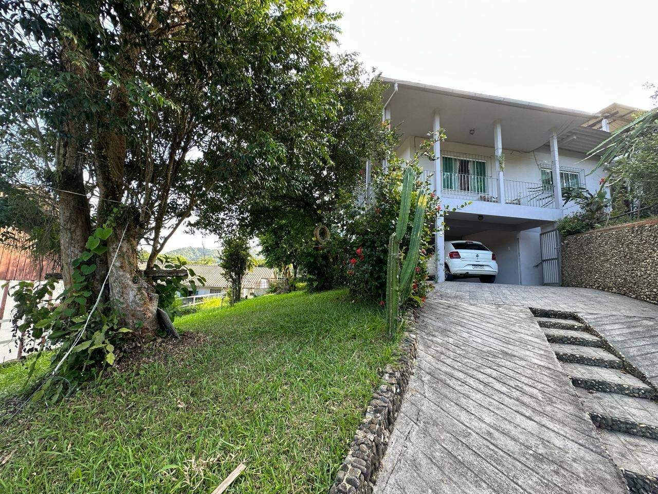 Ampla Casa Com Piscina - Bairro Progresso Blumenau - foto 1