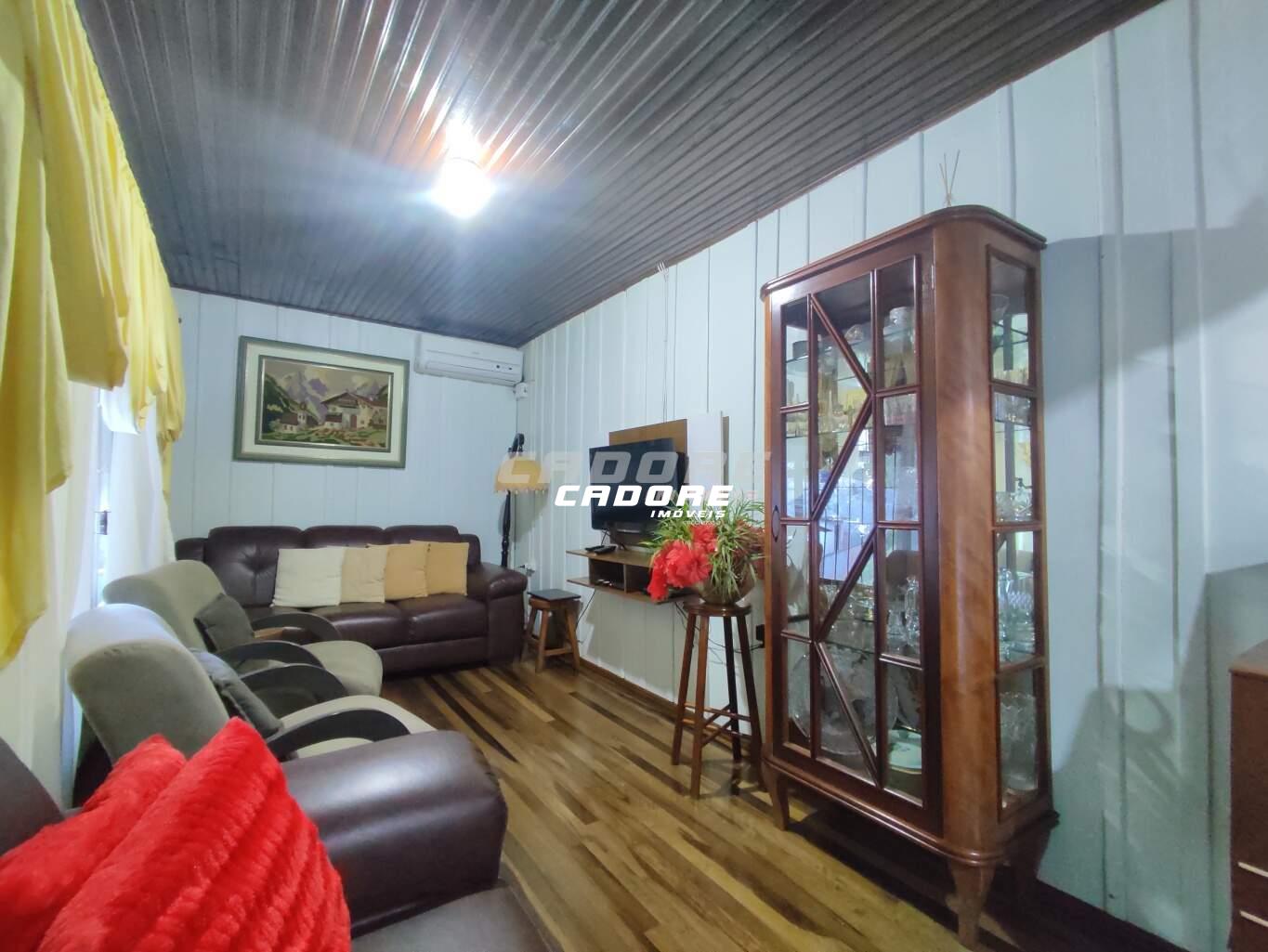 Casa Mista com 2 Dormitórios Bairro Valparaiso — foto 7