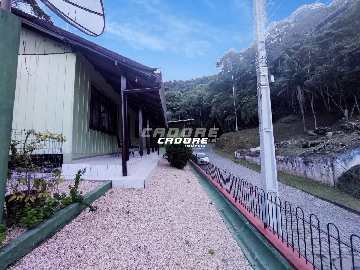 Casa Mista com 2 Dormitórios Bairro Valparaiso — foto 4