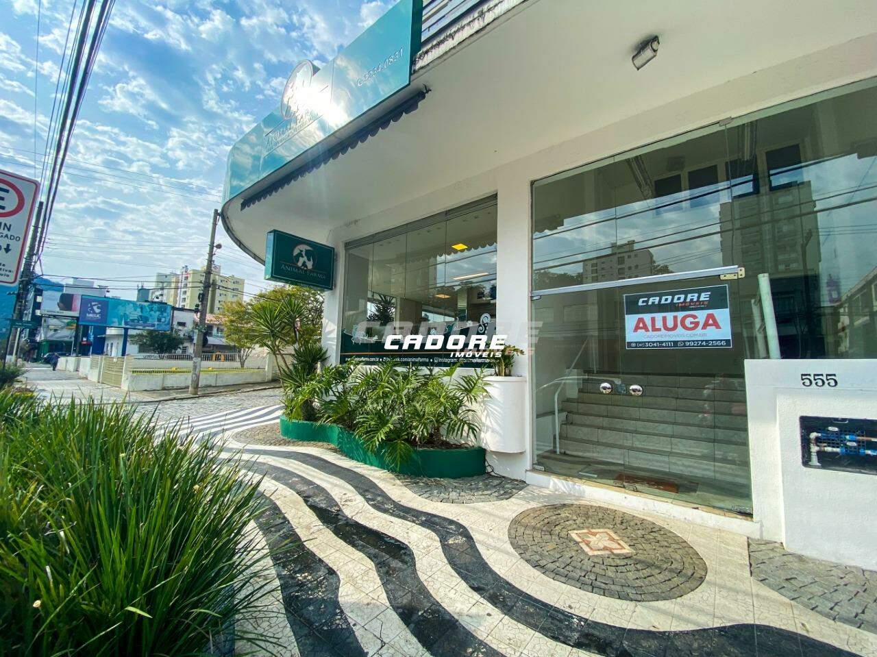 Loja comercial na rua Antônio da Veiga, dividida em 3 lojas — foto 2