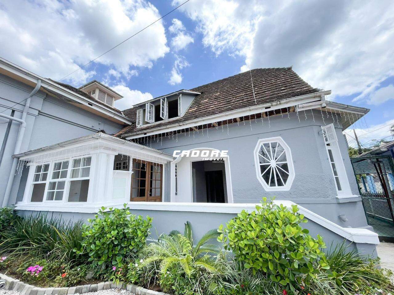 Casarão comercial de aproximadamente 100 m no bairro Garcia - foto 1