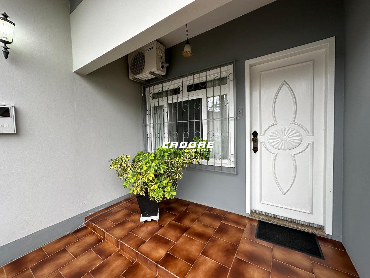 Casa em Alvenaria com 3 Dormitórios a Venda no Bairro Garcia - Blumenau - SC — foto 2