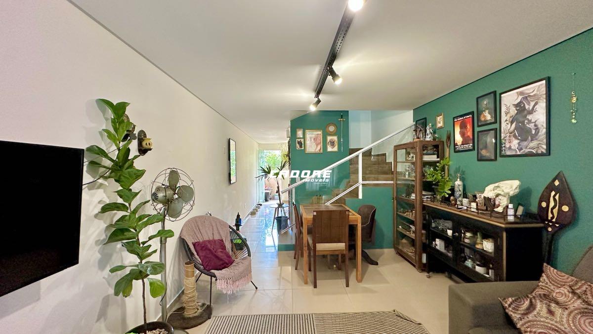 Este sobrado é perfeito para quem busca conforto, praticidade e possibilidades de ampliação! — foto 2