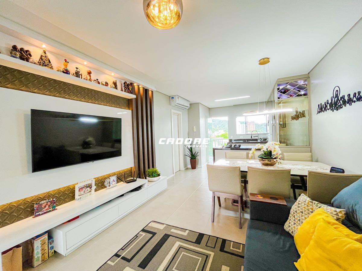 Sobrado de 03 quartos no centro comercial do bairro Garcia — foto 2