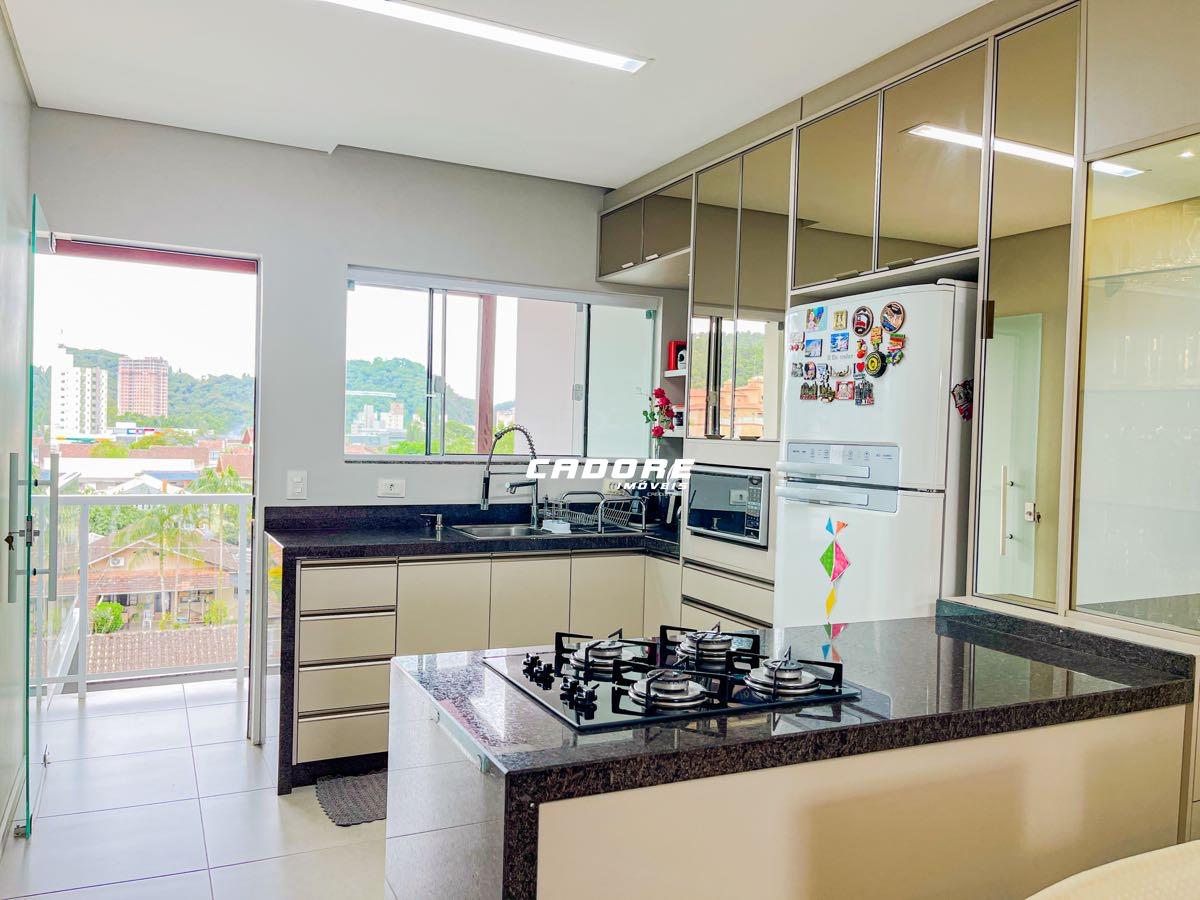 Sobrado de 03 quartos no centro comercial do bairro Garcia — foto 6