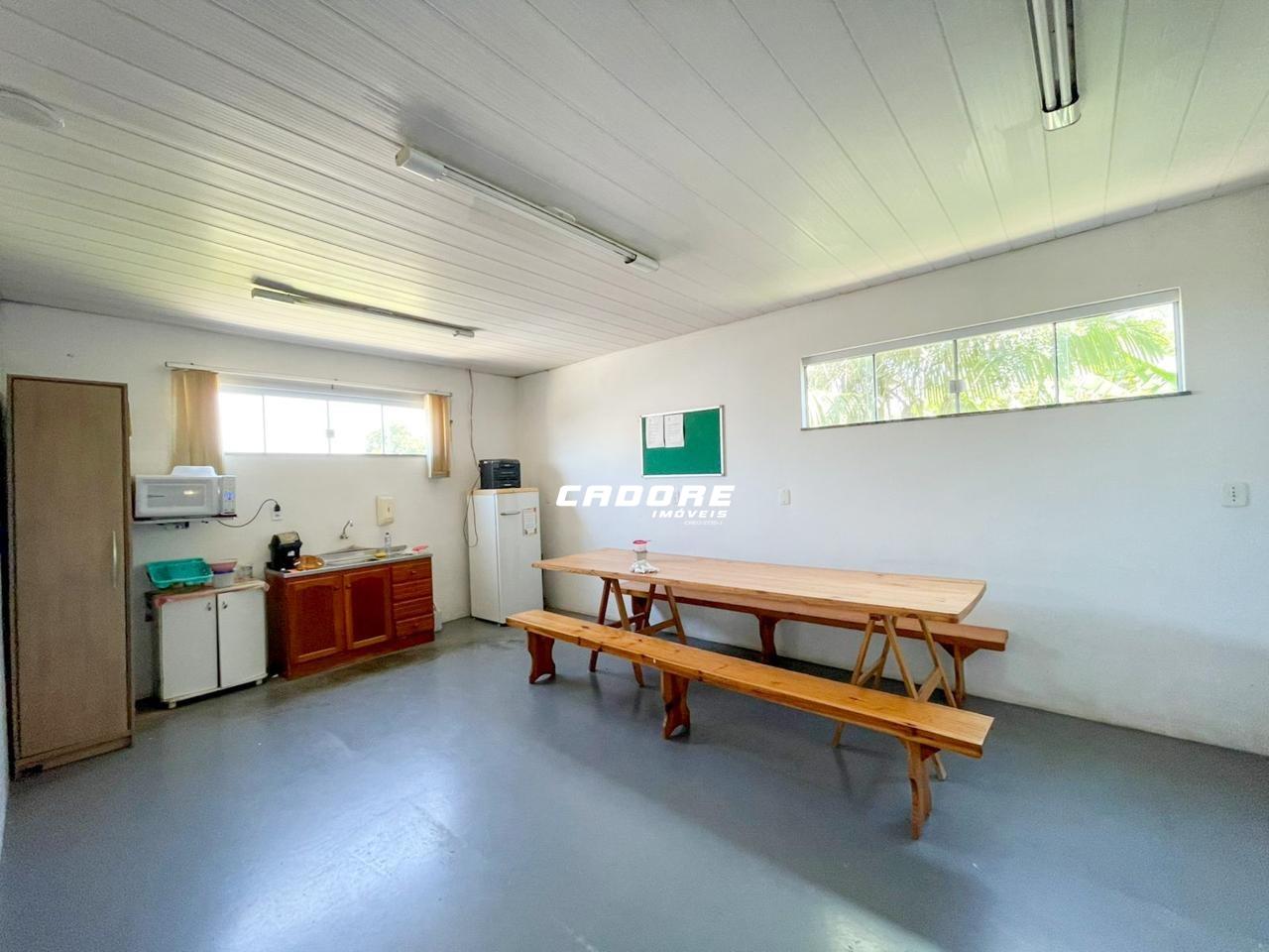 Sala comercial para locação no Centro de Ilhota | Cadore Imóveis - foto 1