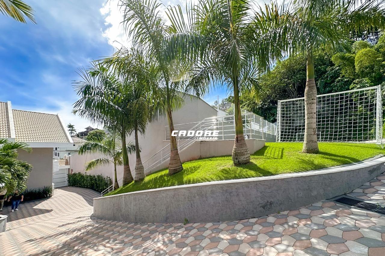 Casa De Alto Padrão com 3 Dormitórios Sendo 3 Suítes e Um Amplo Espaço de Área Externa Com Campo De Futebol! | Cadore Imóveis — foto 6