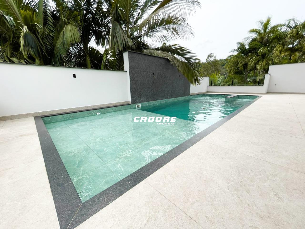 Casa de Alto Padrão 3 Dormitórios Sendo 3 Suítes e Uma Bela Piscina! | Cadore Imóveis — foto 3