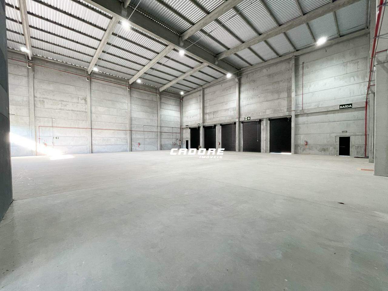 Galpão com aproximadamente 895,38m para locação em Navegantes I Cadore Imóveis - foto 1