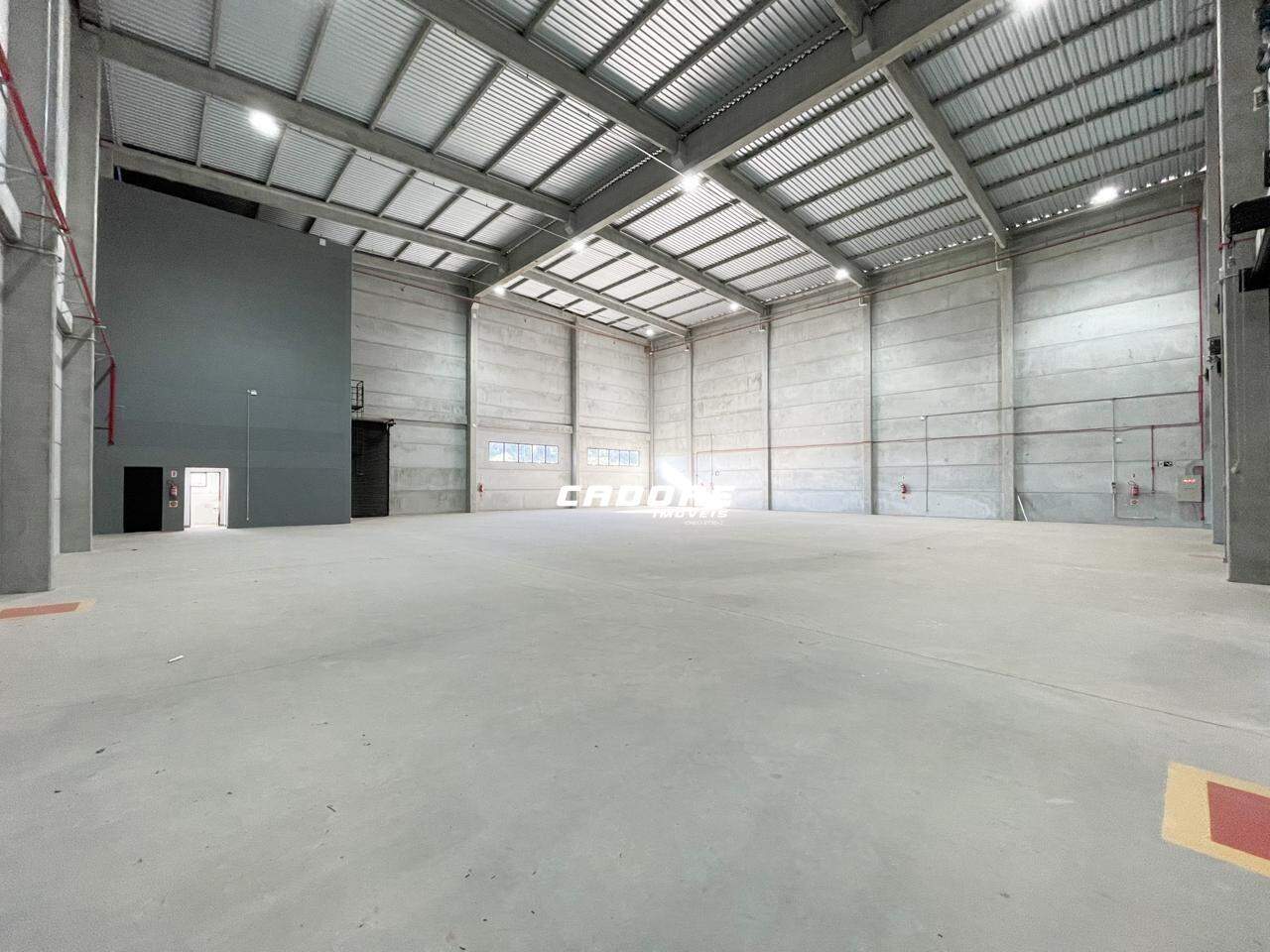 Galpão com aproximadamente 762,36m para locação em Navegantes I Cadore Imóveis - foto 1