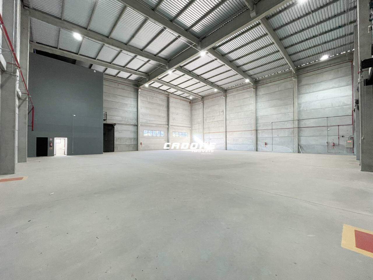 Galpão com aproximadamente 1511.07m para locação em Navegantes I Cadore Imóveis - foto 1