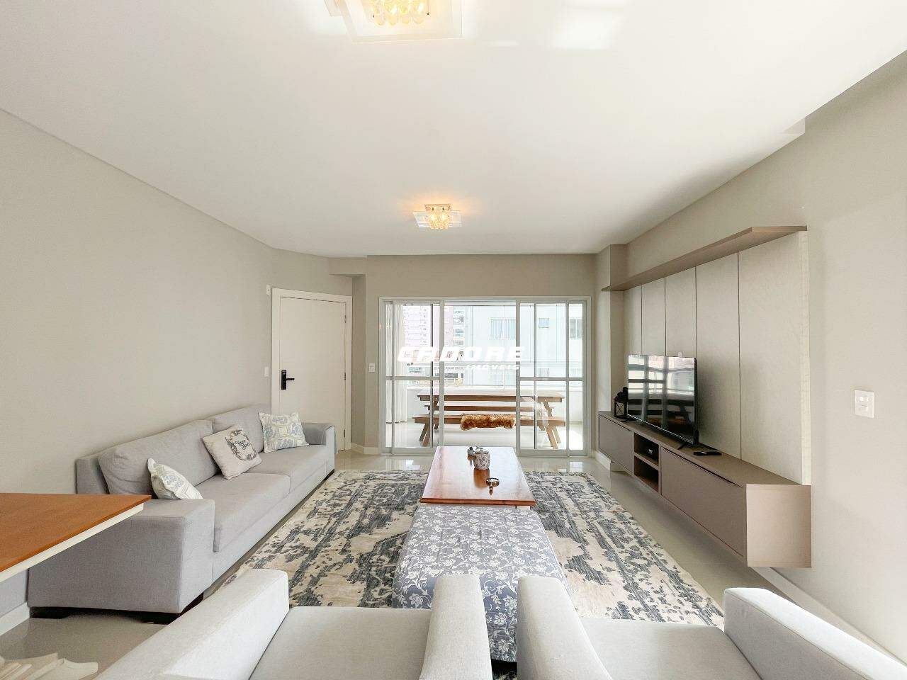 Excelente Apartamento a 400m do mar em Meia Praia I Cadore Imóveis - foto 1