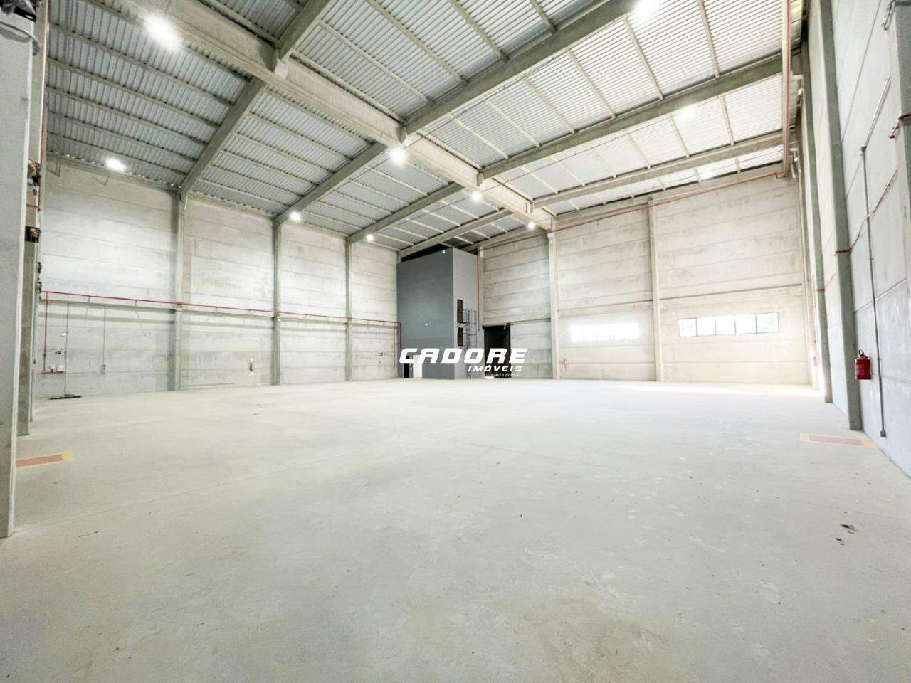 Galpão com aproximadamente 762,36m para locação em Navegantes I Cadore Imóveis - foto 1