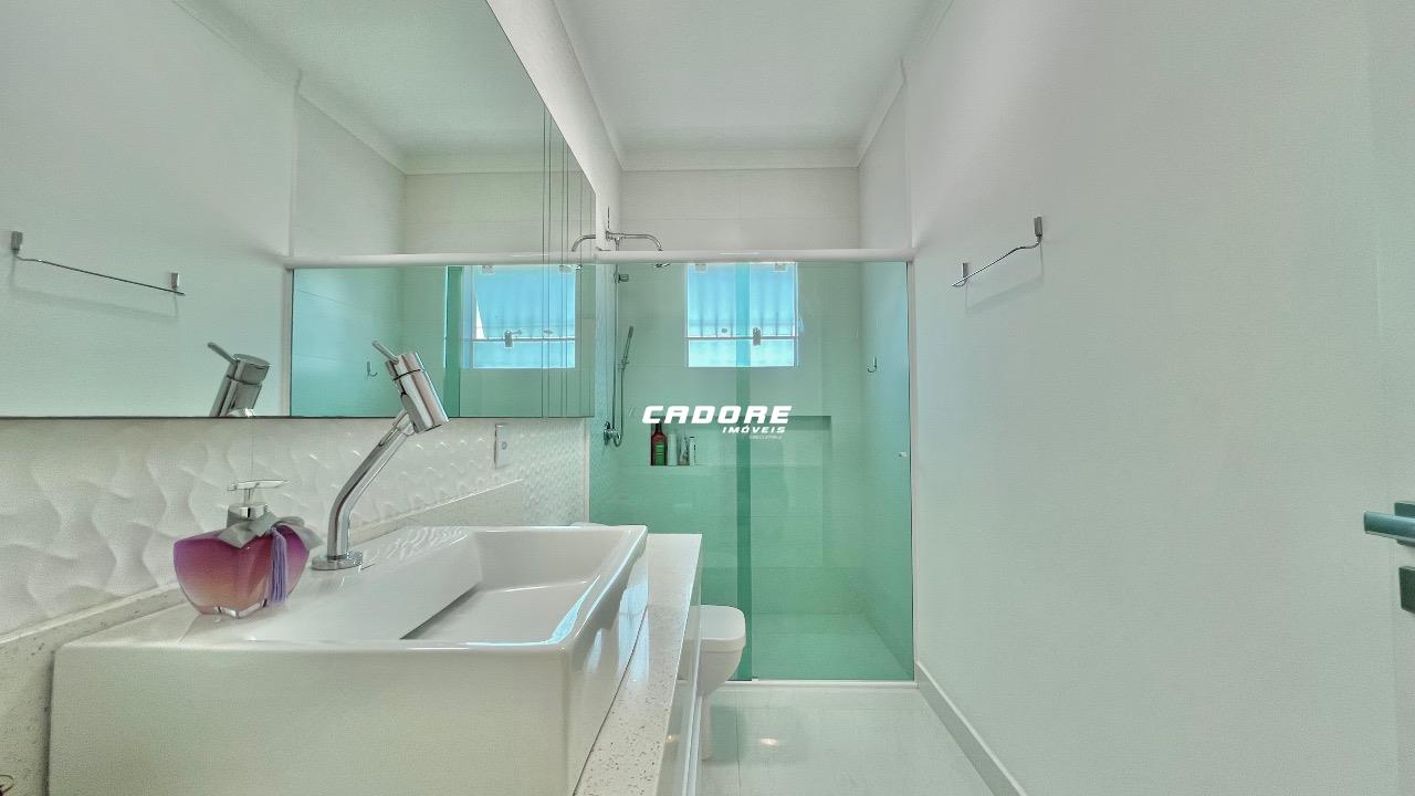 Esplêndido sobrado de alto padrão com 04 quartos !! — foto 7