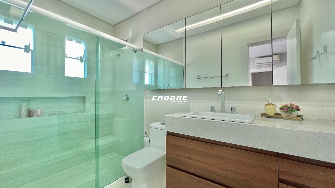 Esplêndido sobrado de alto padrão com 04 quartos !! — foto 6