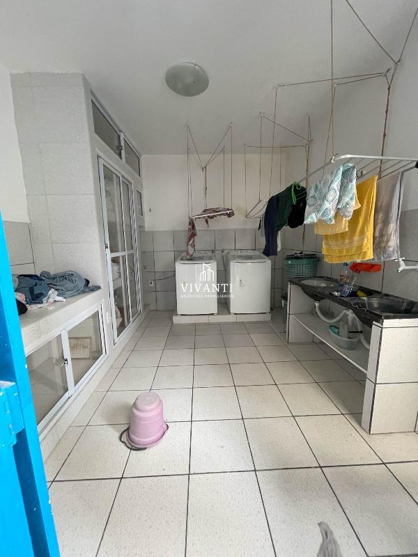 Prédio à venda no Centro: 