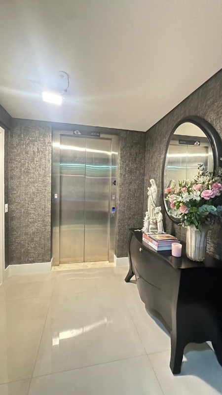 Apartamento à venda no Meireles: 