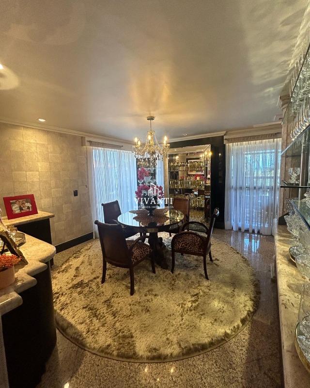 Apartamento à venda no Meireles: 