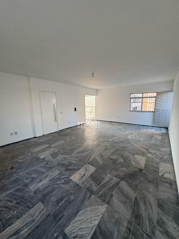 Apartamento à venda no Meireles: 