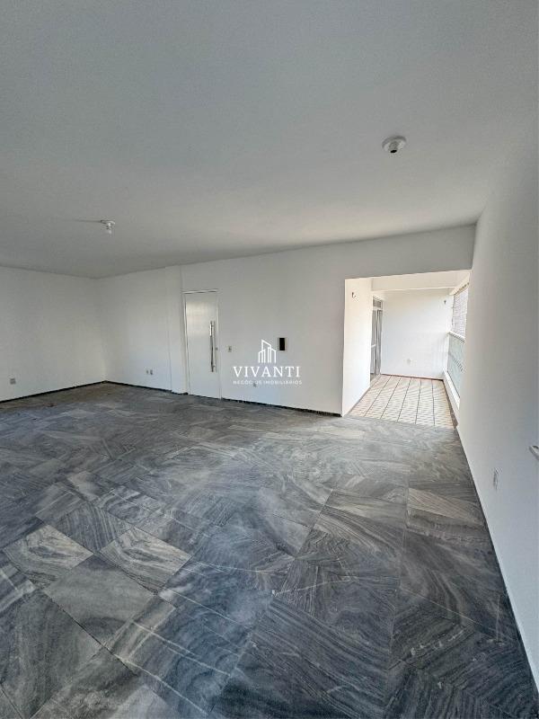 Apartamento à venda no Meireles: 