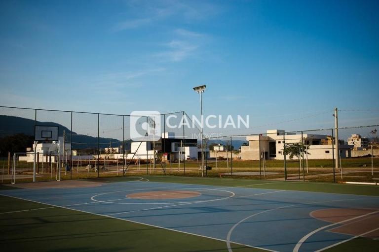 Terreno à venda no Camobi: 