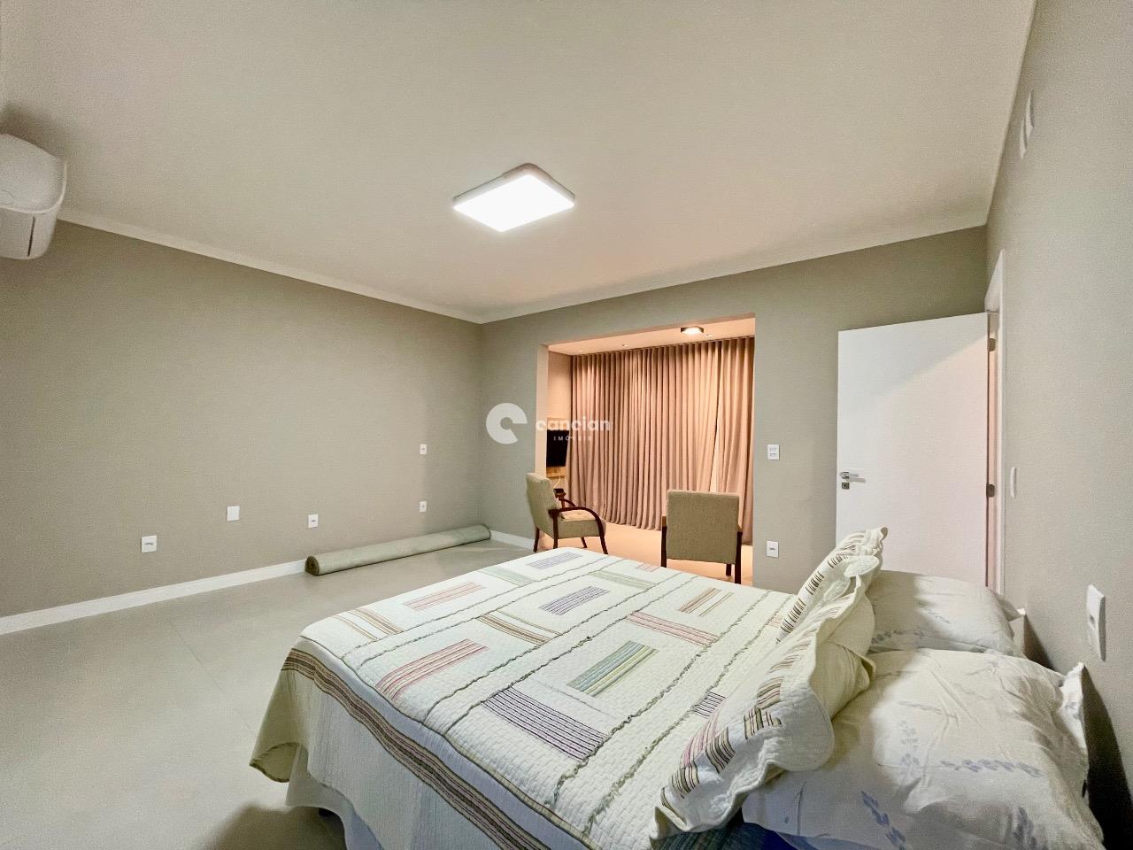 Casa de Condomínio à venda no Camobi: 