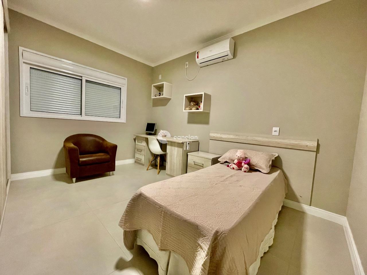 Casa de Condomínio à venda no Camobi: 