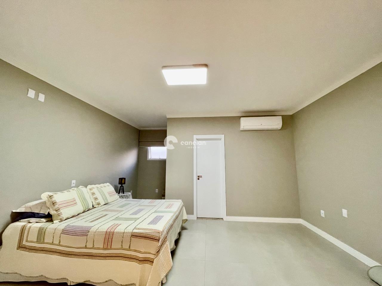 Casa de Condomínio à venda no Camobi: 