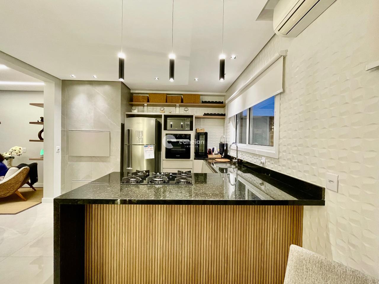 Casa de Condomínio à venda no Camobi: 